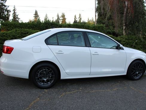 Used 2014 Volkswagen Jetta SE image 3