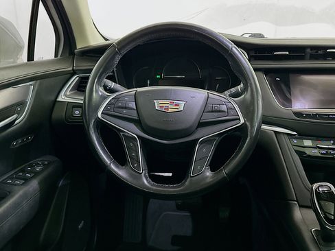 Used 2018 Cadillac XT5 Luxury w/ Driver Awareness Package FWD image 18