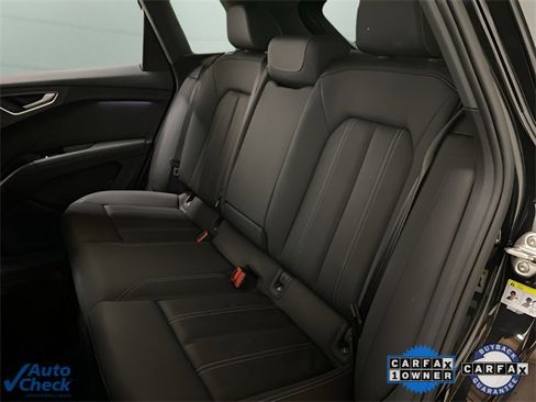 Used 2024 Audi Q4 e-tron Premium Plus image 71