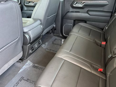 Used 2024 GMC Sierra 1500 SLT image 13