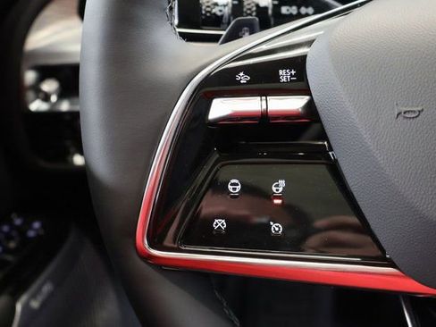 New 2026 Cadillac Lyriq Signature Luxury image 15