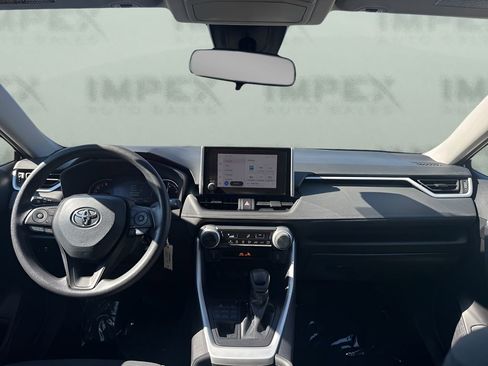 Used 2024 Toyota RAV4 LE image 11