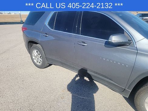 Used 2021 Chevrolet Traverse LT image 22