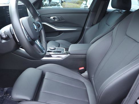 Used 2024 BMW 330i Sedan w/ M Sport Package RWD image 10