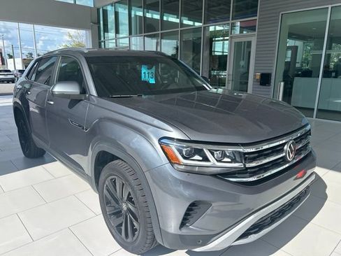 Certified 2023 Volkswagen Atlas Cross Sport SE w/ Black Wheel Package FWD image 3