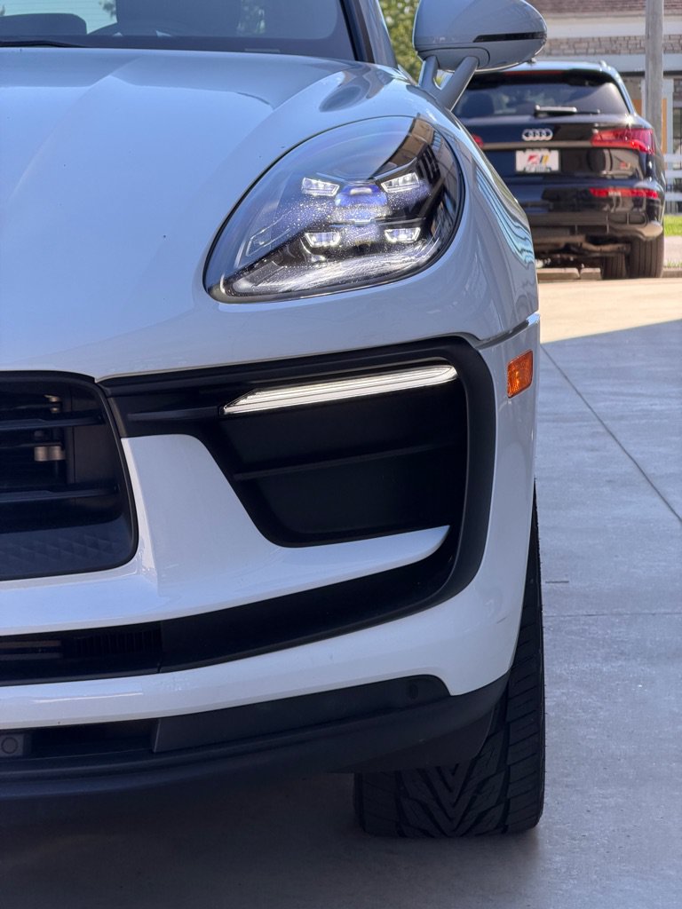 Used 2023 Porsche Macan AWD/4WD image 11