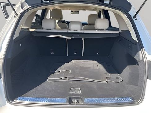 Used 2022 Mercedes-Benz GLC 300 4MATIC w/ Premium Package Lite image 31