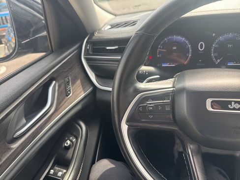 Used 2021 Jeep Grand Cherokee L Limited AWD/4WD image 31
