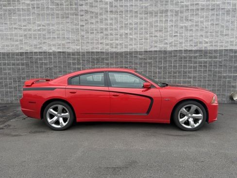 Used 2014 Dodge Charger R/T w/ Wheels & Tunes Group image 3