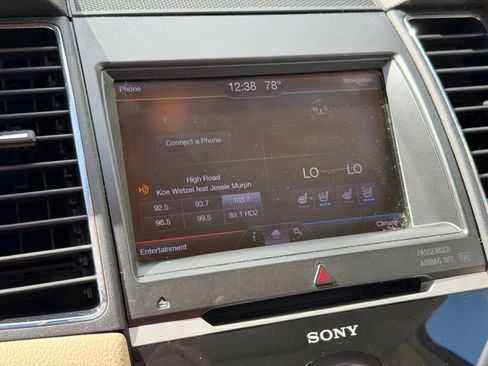 Used 2013 Ford Taurus Limited image 18