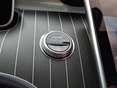 Used 2026 Mercedes-Benz C 300 4MATIC Sedan image 19