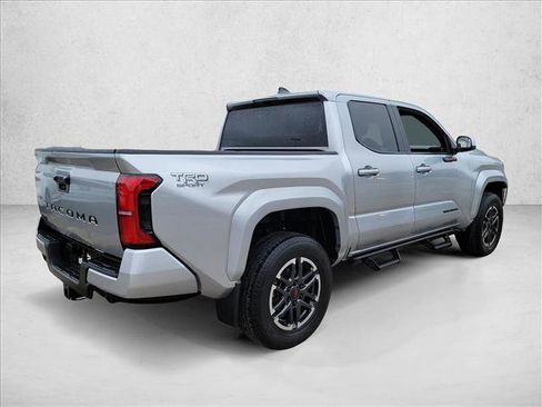 Used 2024 Toyota Tacoma TRD Sport AWD/4WD image 5