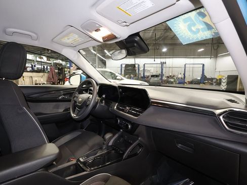 Certified 2025 Chevrolet TrailBlazer LT image 27