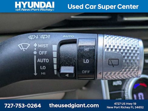 Used 2022 Genesis GV80 2.5T w/ Prestige Package 04 AWD/4WD image 38