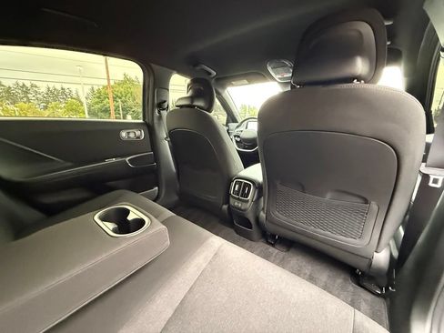 Certified 2025 Hyundai Ioniq 6 SE RWD image 18