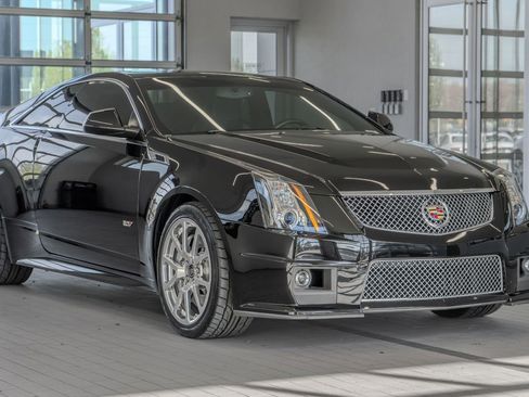Used 2011 Cadillac CTS V w/ Wood Trim Package RWD image 21