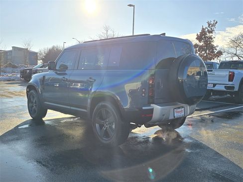 Used 2024 Land Rover Defender 110 S image 6