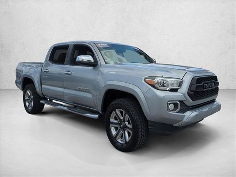 Used 2016 Toyota Tacoma Limited w/ Towing Package AWD/4WD image 3