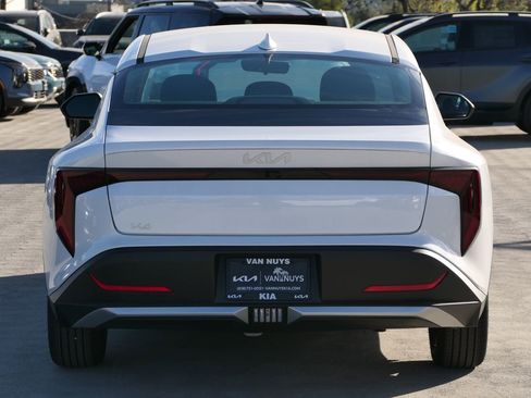 New 2025 Kia K4 LXS image 5