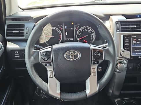 Used 2022 Toyota 4Runner TRD Sport AWD/4WD image 12