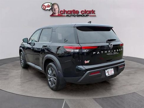 Certified 2024 Nissan Pathfinder S image 3
