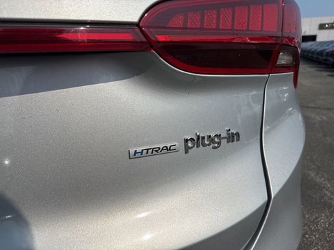 Certified 2023 Hyundai Santa Fe Limited image 11