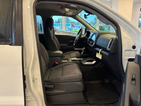 New 2026 Nissan Frontier SV w/ All-Weather Content Package AWD/4WD image 21