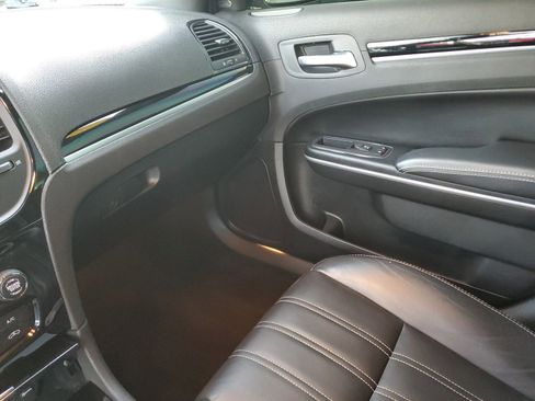 Certified 2020 Chrysler 300 S image 24