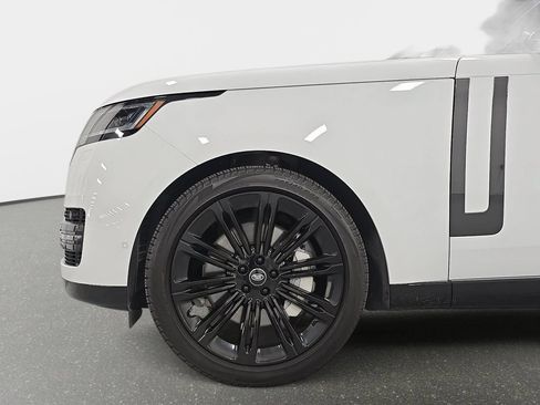 Used 2023 Land Rover Range Rover SE AWD/4WD image 10