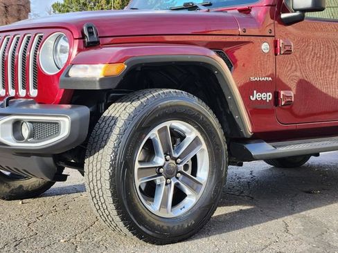 Used 2022 Jeep Wrangler Unlimited Sahara w/ Cold Weather Group image 8