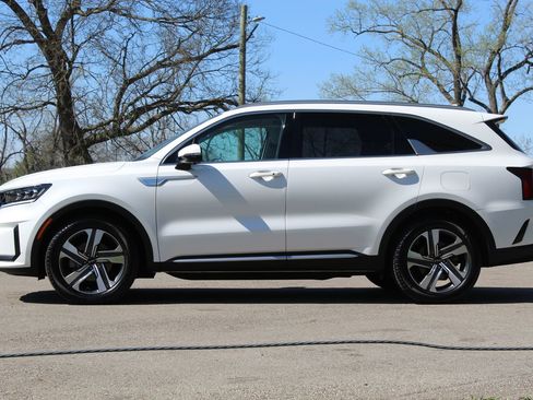 Used 2023 Kia Sorento SX Prestige AWD/4WD image 4