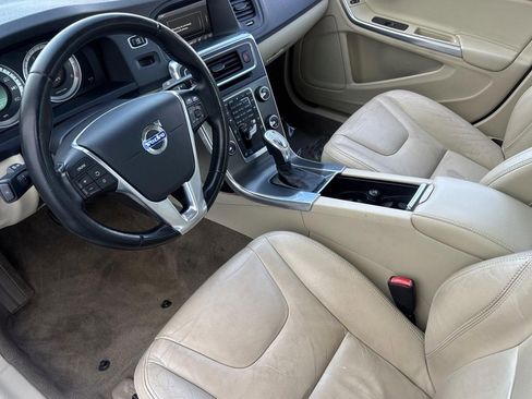 Used 2013 Volvo S60 T5 image 4