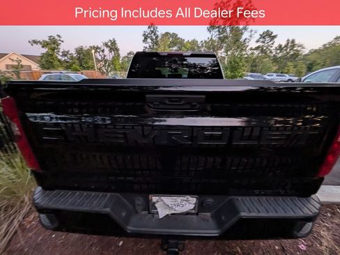 Used 2022 Chevrolet Silverado 1500 Custom w/ LPO, Dark Essentials Package RWD image 5