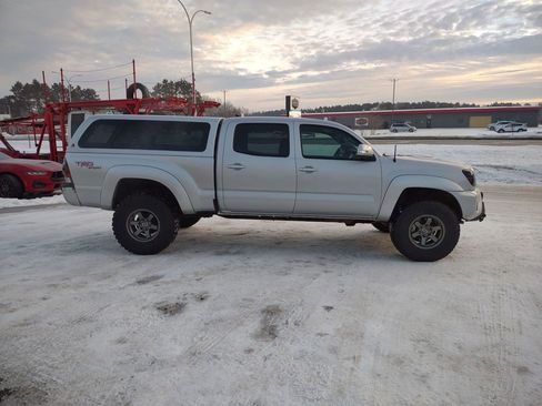 Used 2012 Toyota Tacoma 4x4 Double Cab w/ TRD Sport Pkg image 6