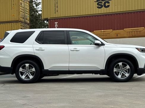 Certified 2023 Honda Pilot EX-L image 6