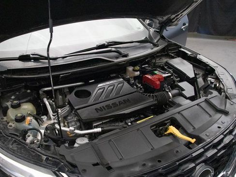 Used 2022 Nissan Rogue SV w/ SV Premium Package image 31