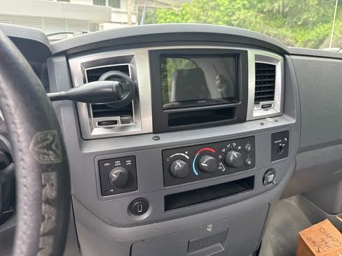 Used 2007 Dodge Ram 1500 Truck SLT w/ TRX4 Group AWD/4WD image 17