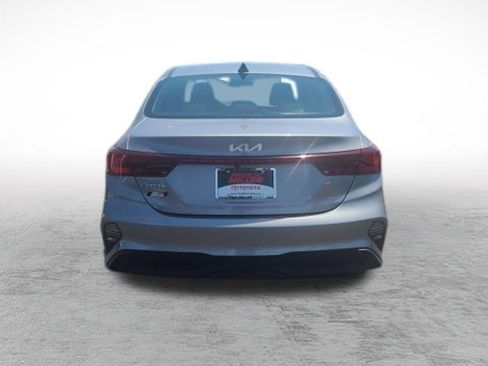 Used 2023 Kia Forte LXS w/ LXS Technology Package FWD image 7
