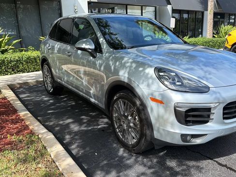 Used 2016 Porsche Cayenne S AWD/4WD image 2