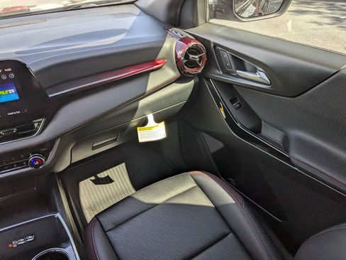 Used 2026 Chevrolet Equinox RS w/ Convenience Package III FWD image 16