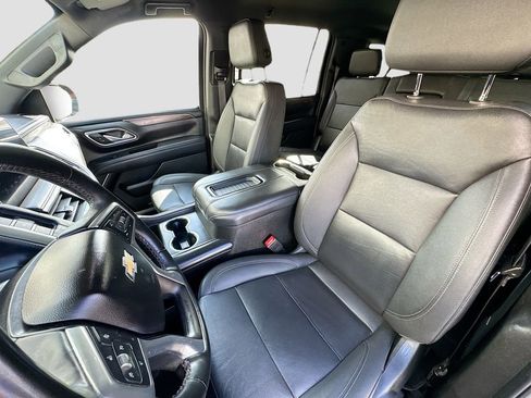 Used 2023 Chevrolet Suburban LT AWD/4WD image 19