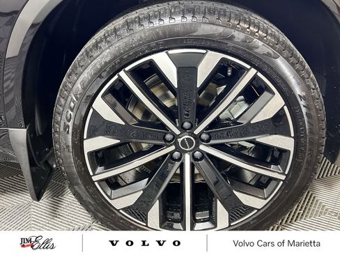 New 2026 Volvo XC90 B5 Core w/ Protection Package image 16