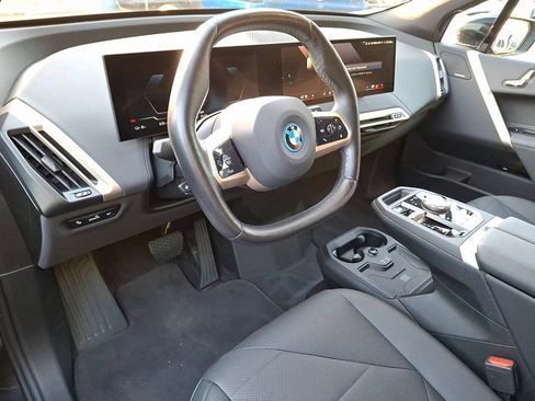 Used 2024 BMW iX xDrive50 w/ Sport Package AWD/4WD image 9