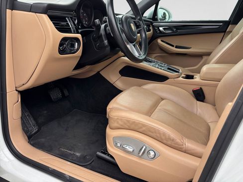 Used 2020 Porsche Macan AWD/4WD image 39