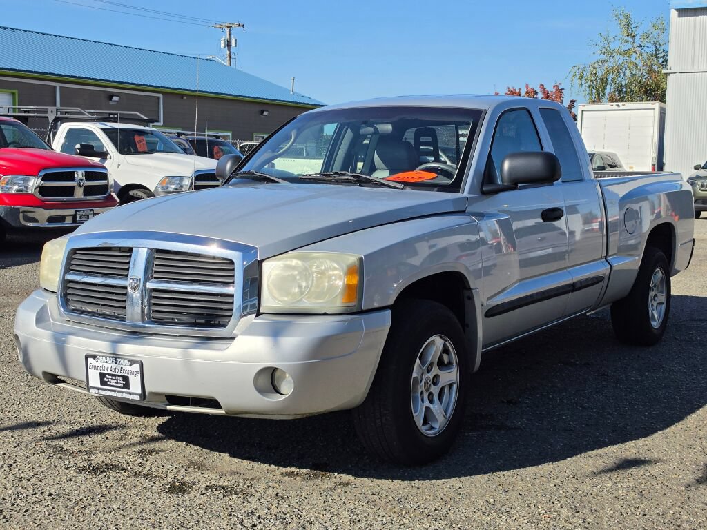 Used 2005 Dodge Dakota SLT RWD image 3