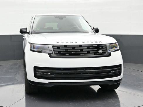 Used 2025 Land Rover Range Rover Long Wheelbase SE AWD/4WD image 8