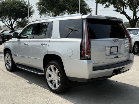 Used 2016 Cadillac Escalade Luxury RWD image 7