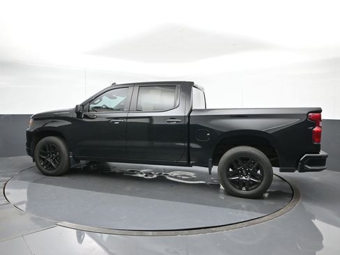 Used 2023 Chevrolet Silverado 1500 Custom image 3