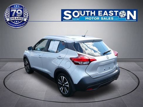 Used 2019 Nissan Kicks SV FWD image 5