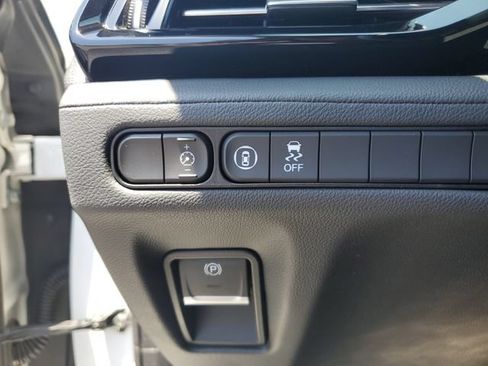Used 2022 Acura MDX SH-AWD image 23